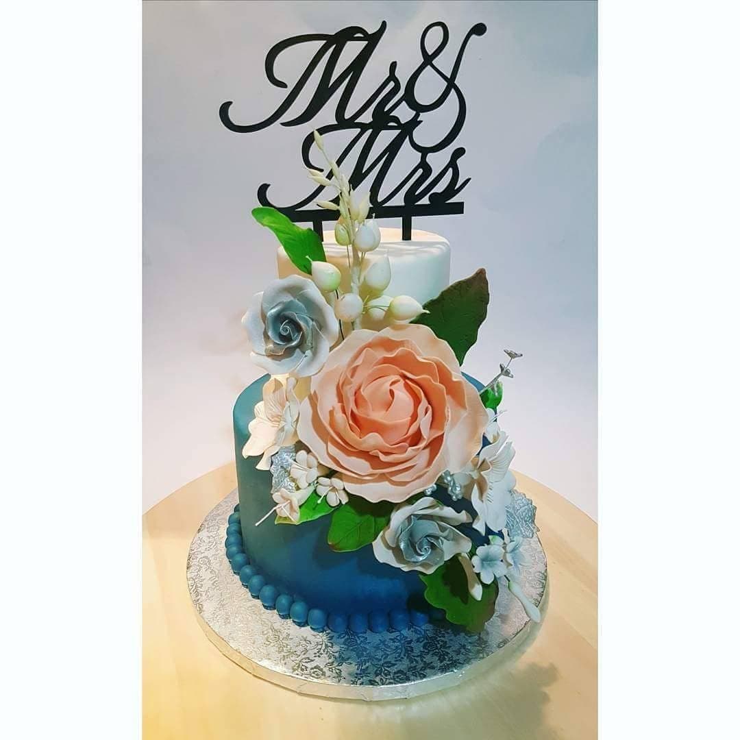 Elegant Wedding Cake
