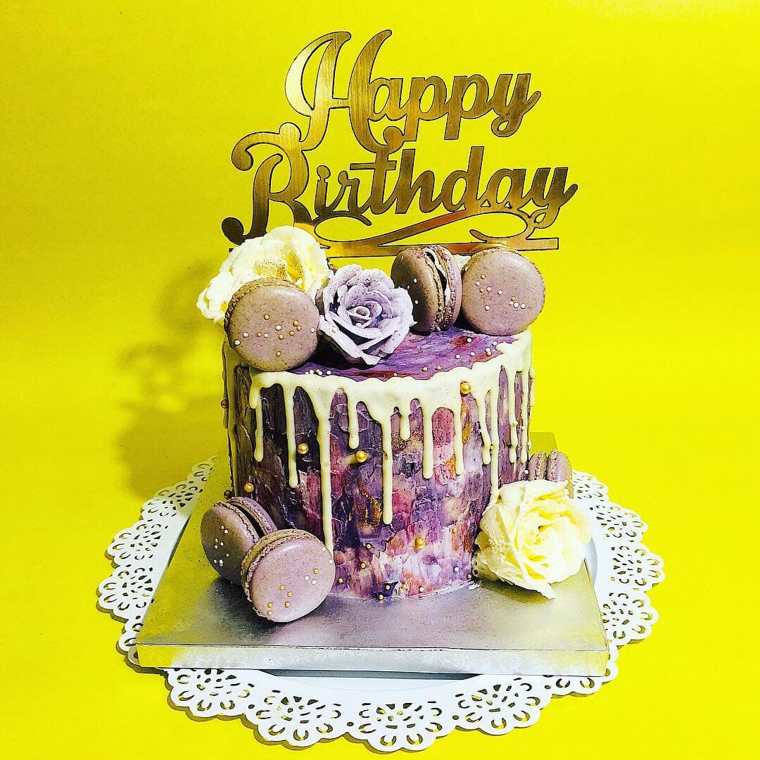 Gold Drip Rose Cake
