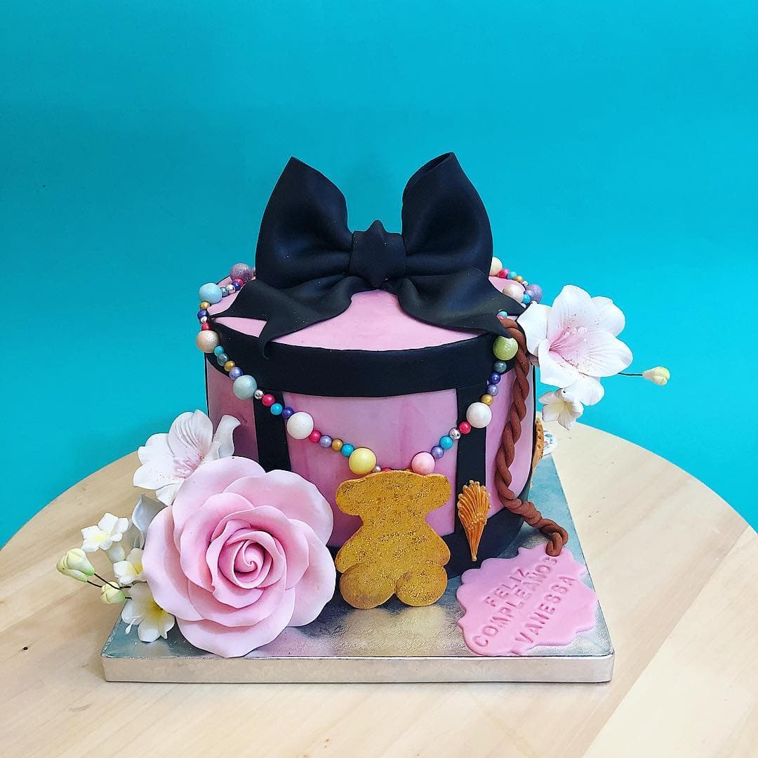 Tous Birthday Cake