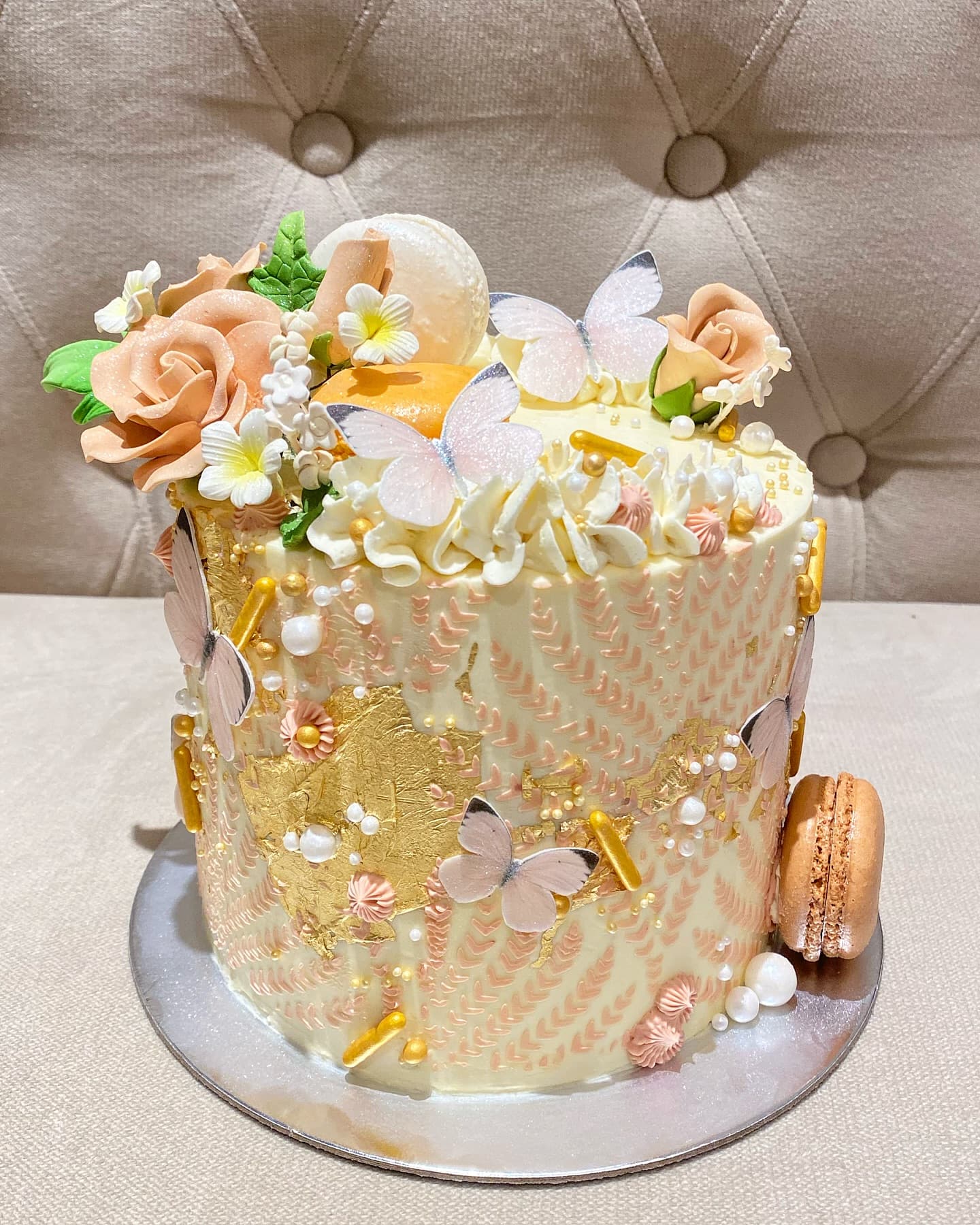 Stenciled Floral Cake